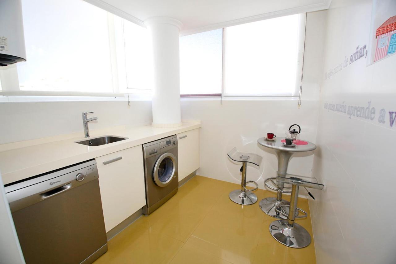 Ferienwohnung In Front Of The Sea With Ac And Pool Alicante Exterior foto