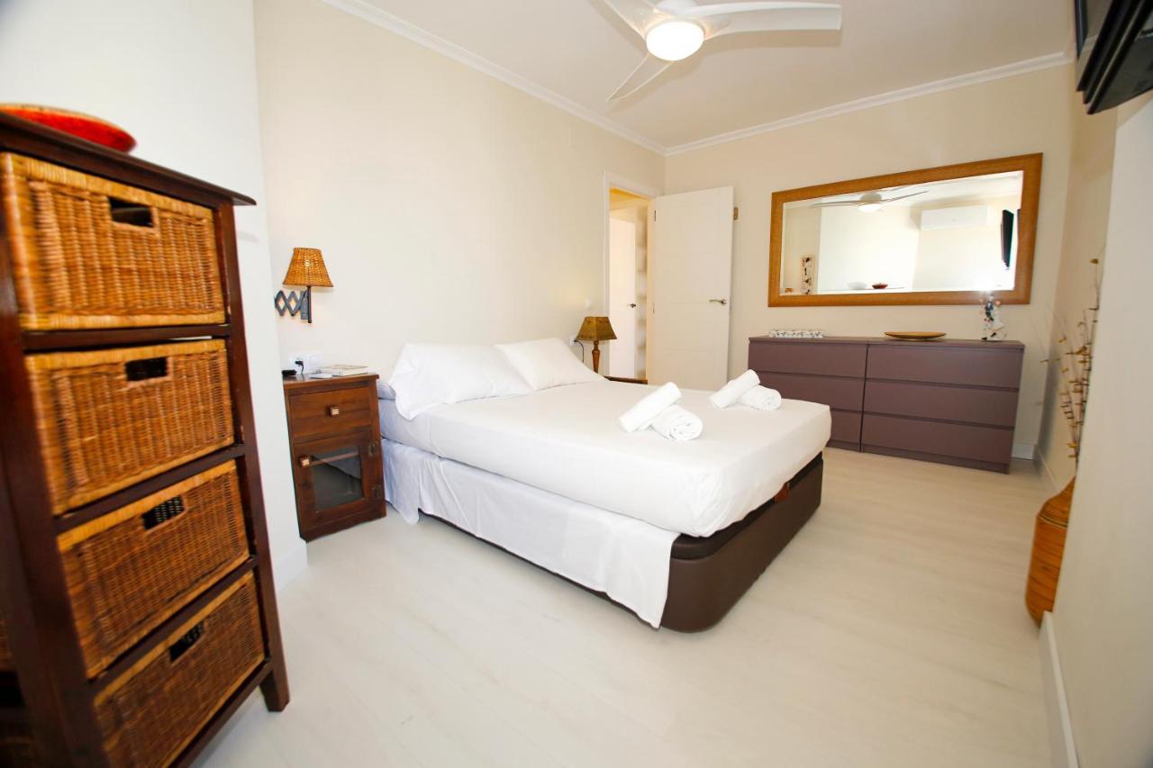 Ferienwohnung In Front Of The Sea With Ac And Pool Alicante Exterior foto